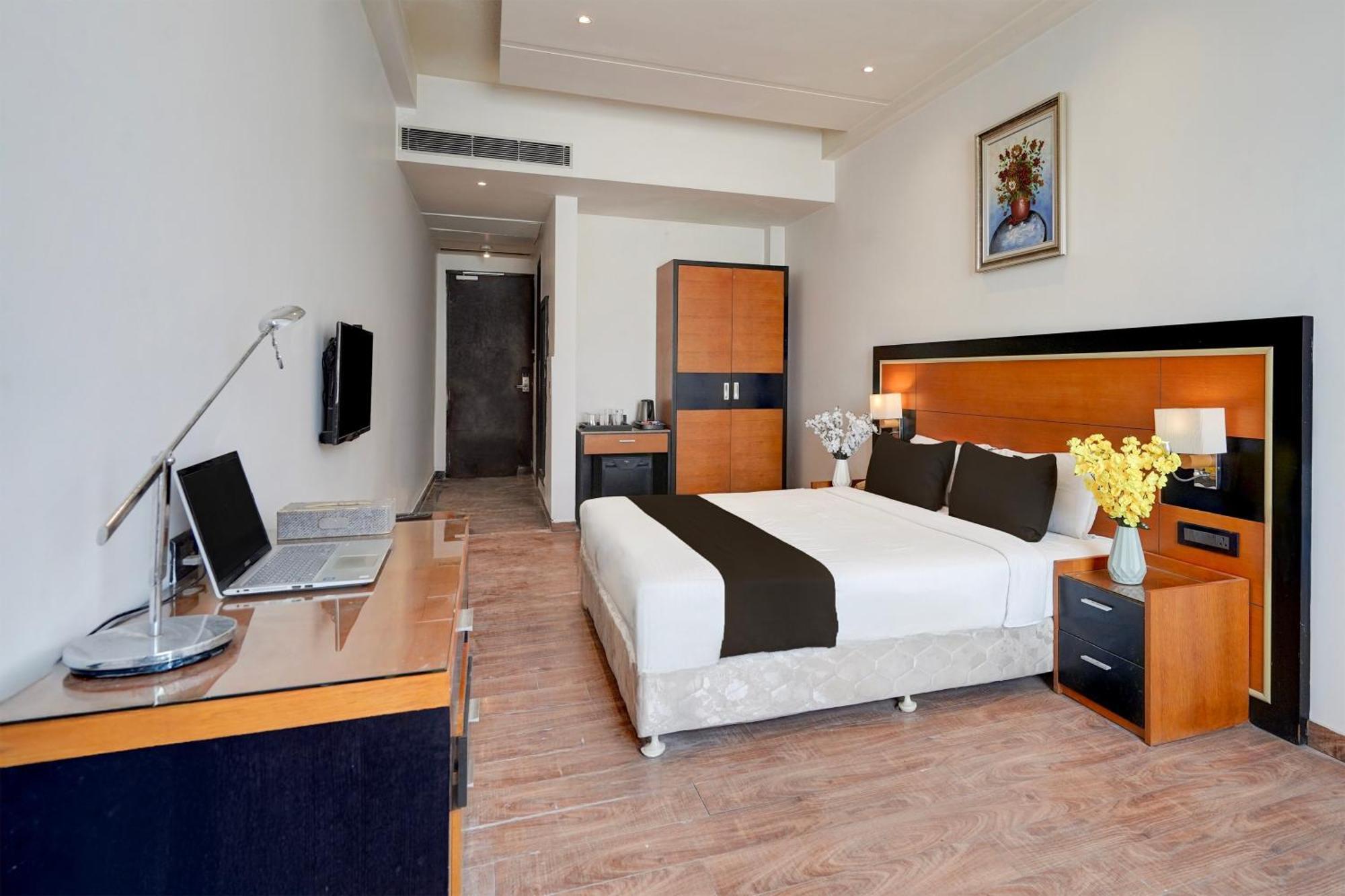 Townhouse Oak Agra Near Sultanganj Puliya Formerly Bb Grand Exterior foto